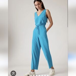 015 - NWT Athleta Avenue Jumpsuit Size L